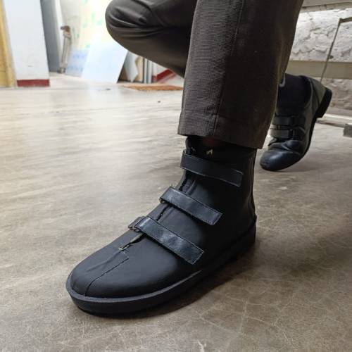 methcustdiabfootwear-b